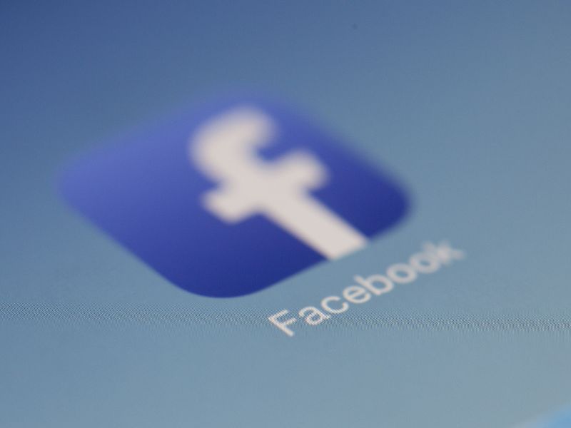 Wie bindet man einen virtuellen Rundgang auf Facebook ein?